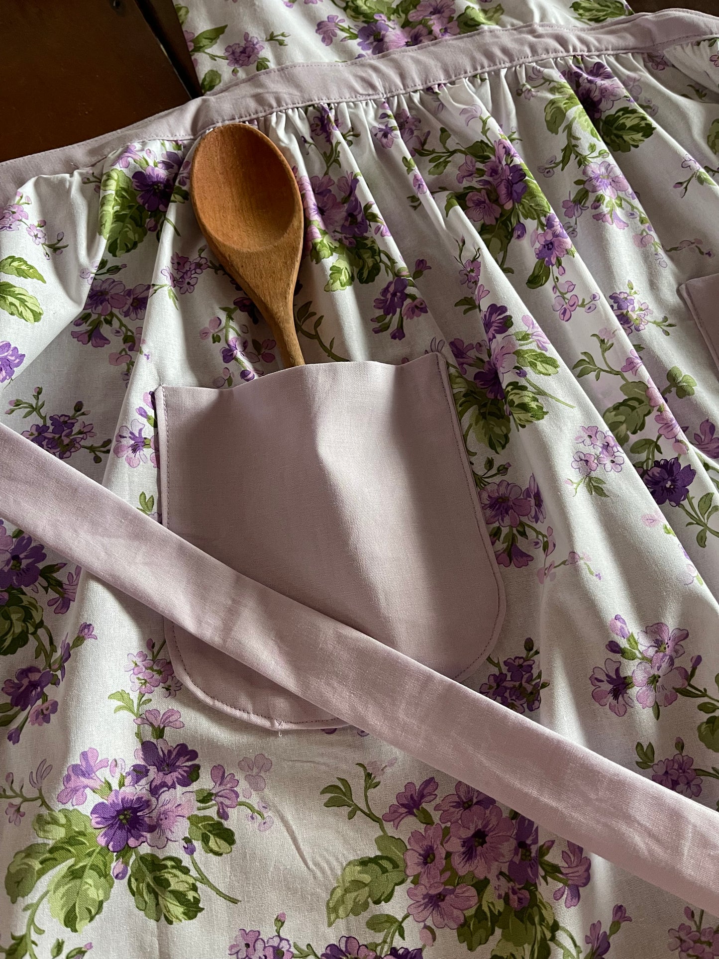 Vintage Replica Fabric Apron Set of 2 One Adult Size One Child Size