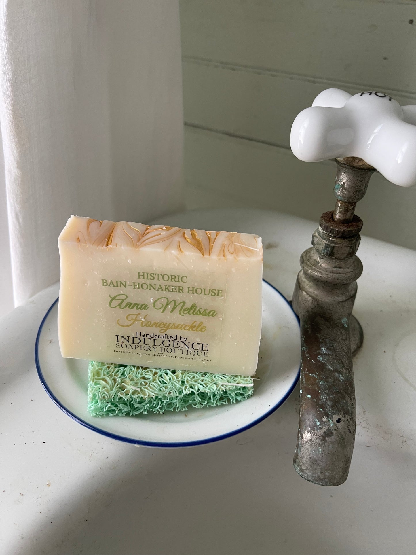 Anna-Melissa Soap Bar in Honeysuckle Scent